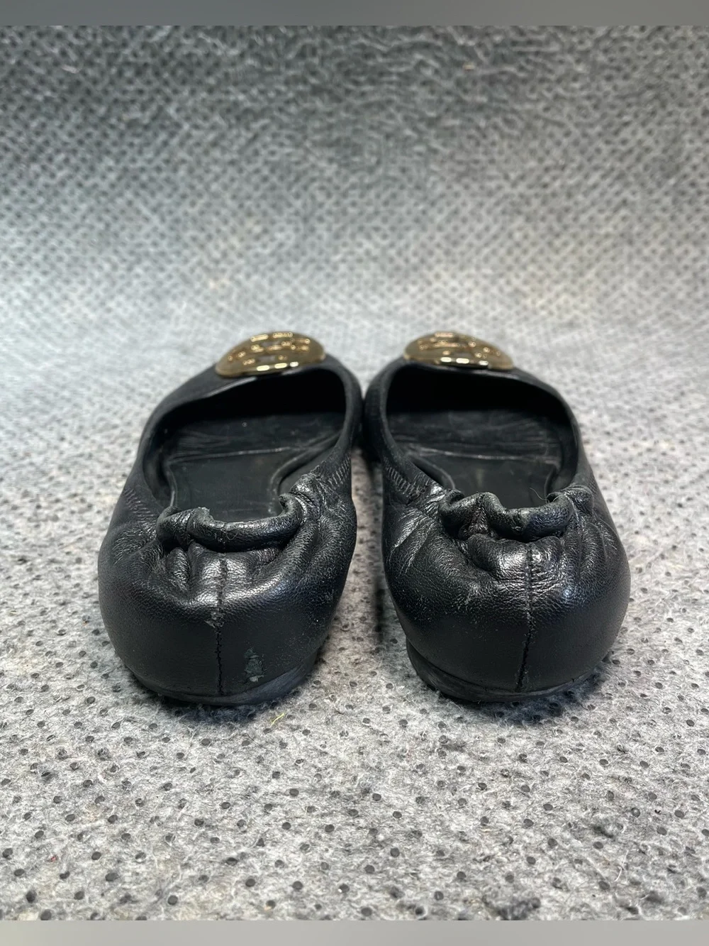Tory Burch Black Flats Bronze Emblem Size 6 Womens